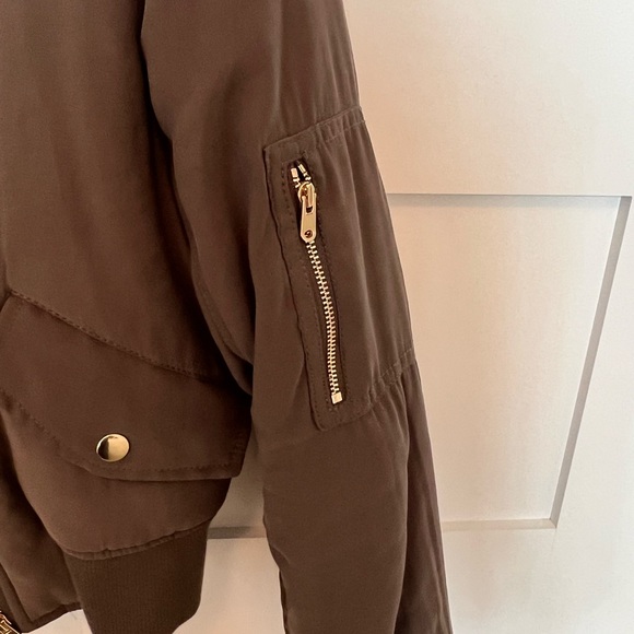 Green bomber jacket - Picture 2 of 8